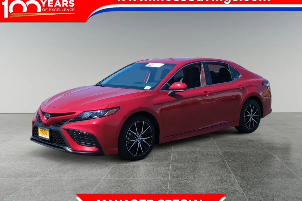 2024 Toyota Camry SE photo 1