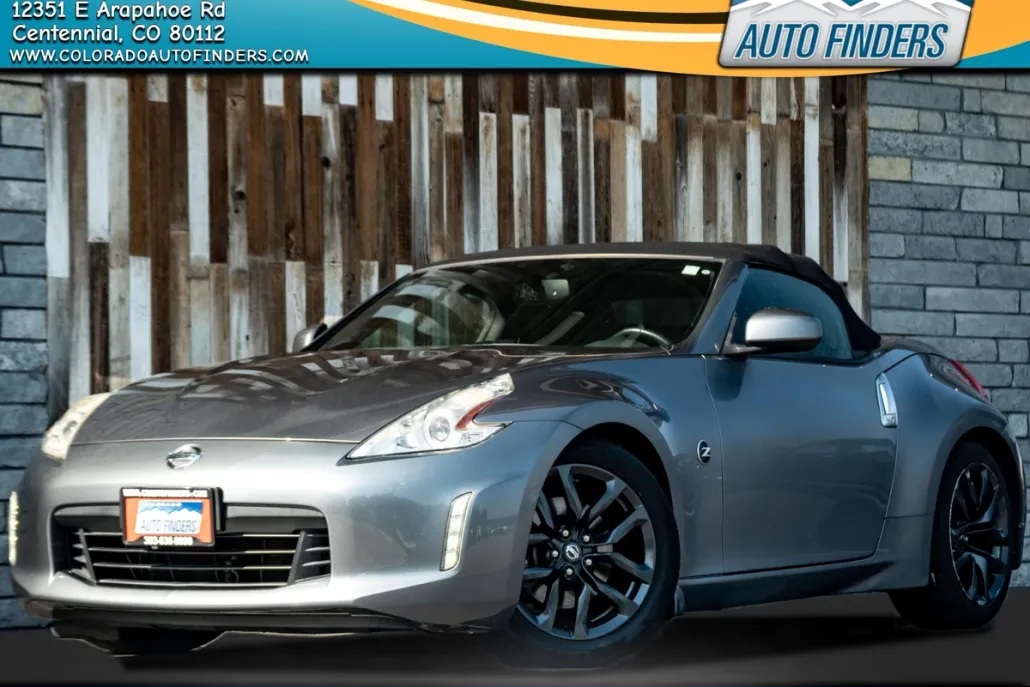 2016 Nissan 370Z Touring photo 1