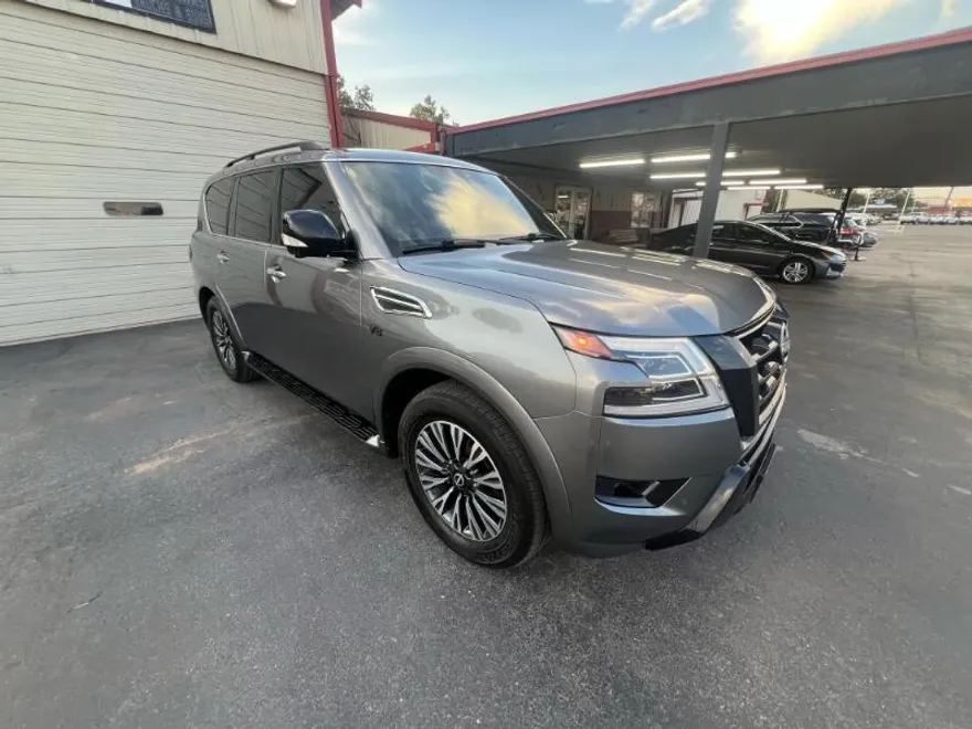 2022 Nissan Armada SL photo 1