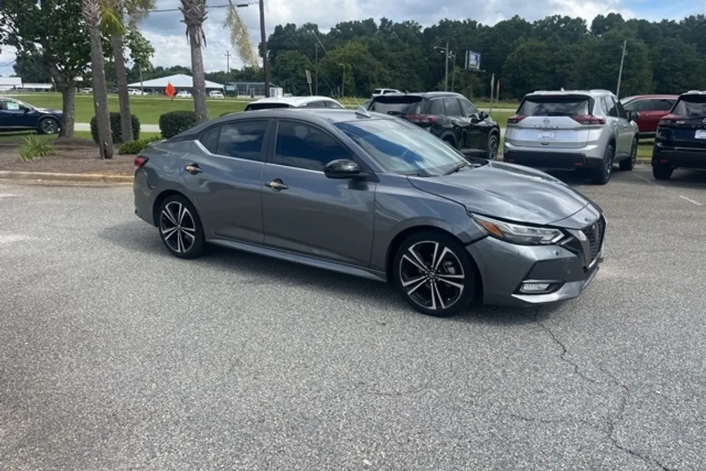 2023 Nissan Sentra SR photo 1