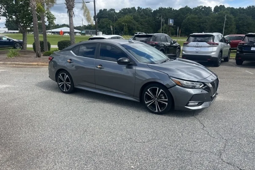 2023 Nissan Sentra SR photo 1