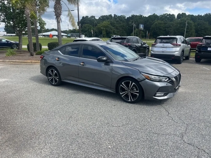 2023 Nissan Sentra SR photo 1