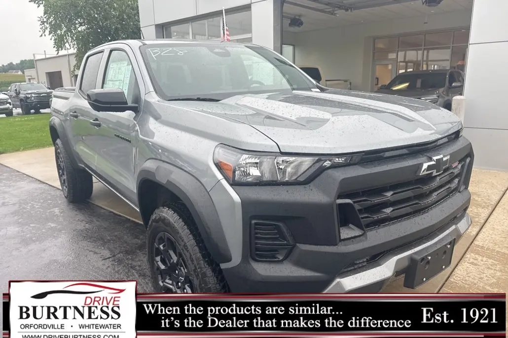 2026 Chevrolet Colorado Trail Boss photo 1