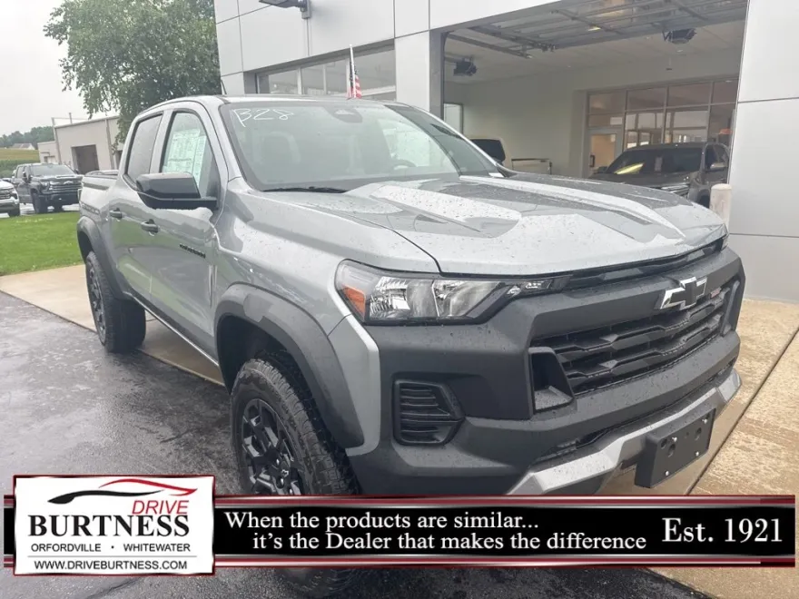 2026 Chevrolet Colorado Trail Boss photo 1