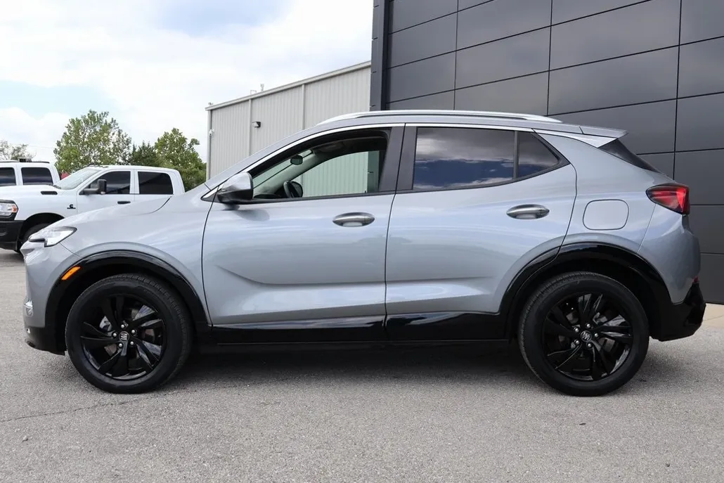 2024 Buick Encore GX Sport Touring photo 1