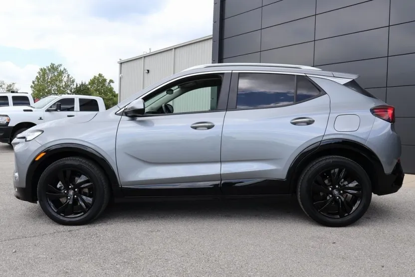 2024 Buick Encore GX Sport Touring photo 1