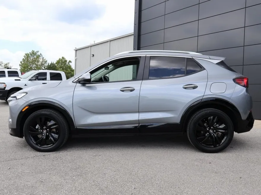 2024 Buick Encore GX Sport Touring photo 1