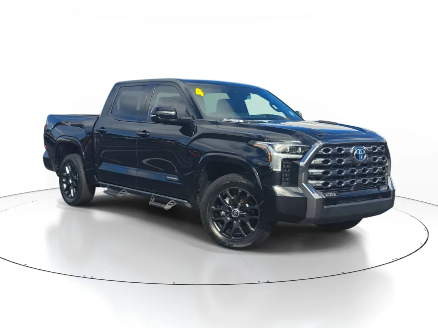 2024 Toyota Tundra Platinum photo 1