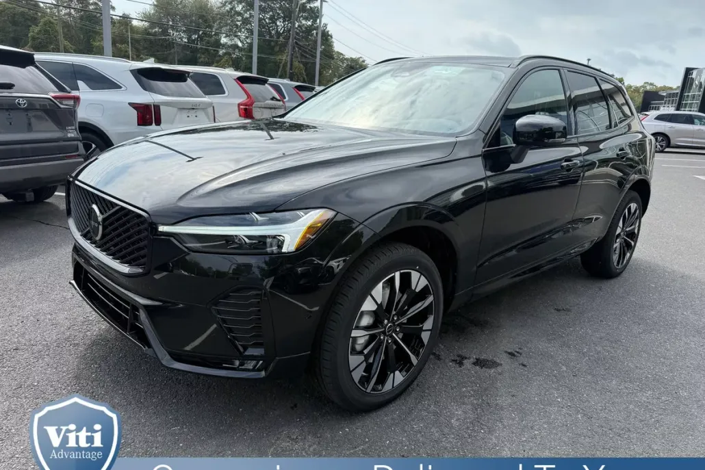 2026 Volvo XC60 B5 Plus photo 1