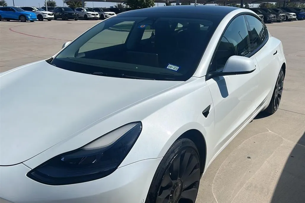 2022 Tesla Model 3 photo 1