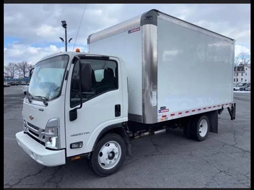 2025 Chevrolet Silverado 4500HD photo 1