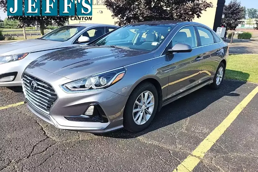 2019 Hyundai Sonata SE photo 1