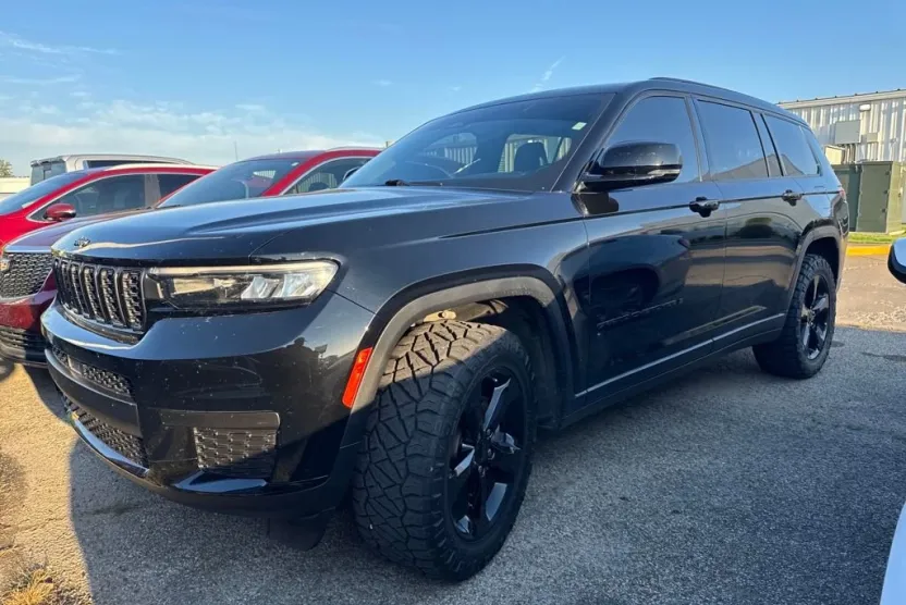 2021 Jeep Grand Cherokee Altitude photo 1