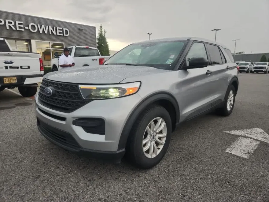 2021 Ford Explorer Base photo 1