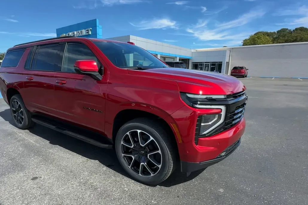 2026 Chevrolet Suburban RST photo 1
