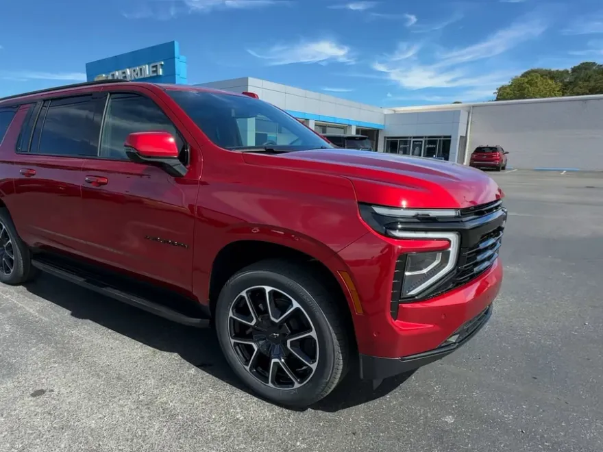 2026 Chevrolet Suburban RST photo 1