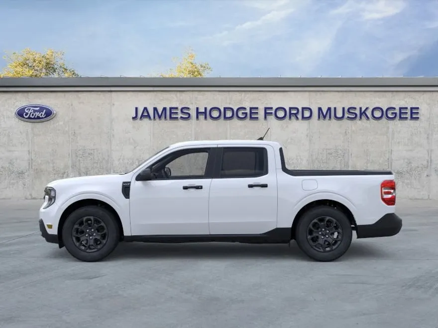 2025 Ford Maverick XLT photo 1