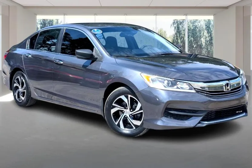2016 Honda Accord LX photo 1