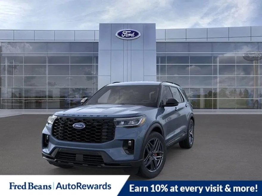 2025 Ford Explorer ST-Line photo 1