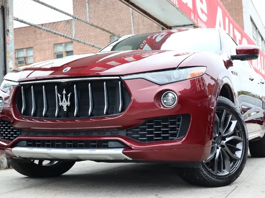 2018 Maserati Levante GranLusso photo 1