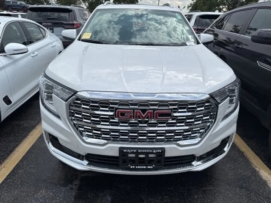 2024 Gmc Terrain Denali photo 1