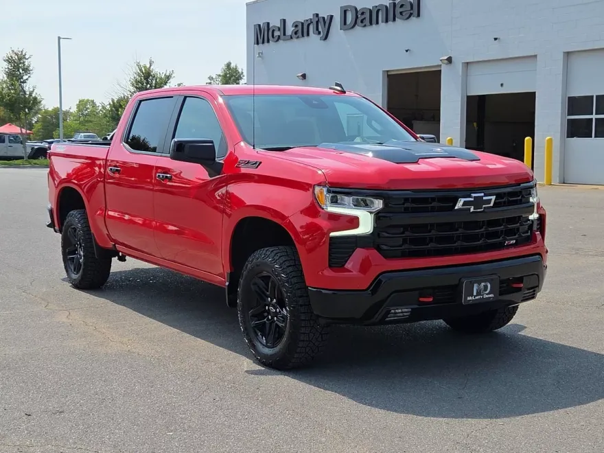 2024 Chevrolet Silverado 1500 LT Trail Boss photo 1