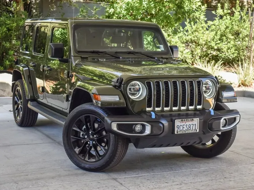 2022 Jeep Wrangler Unlimited Sahara 4xe photo 1