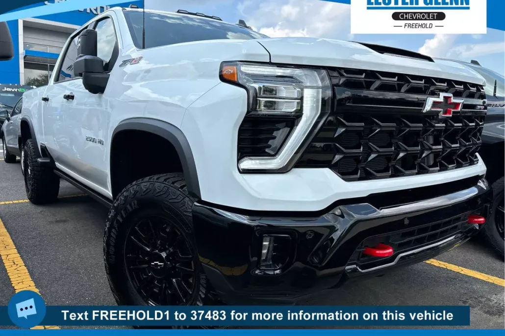 2025 Chevrolet Silverado 2500HD ZR2 photo 1
