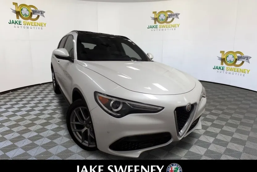 2018 Alfa Romeo Stelvio Ti photo 1