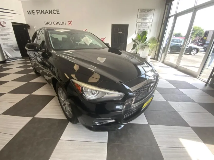 2015 Infiniti Q50 Premium AWD photo 1