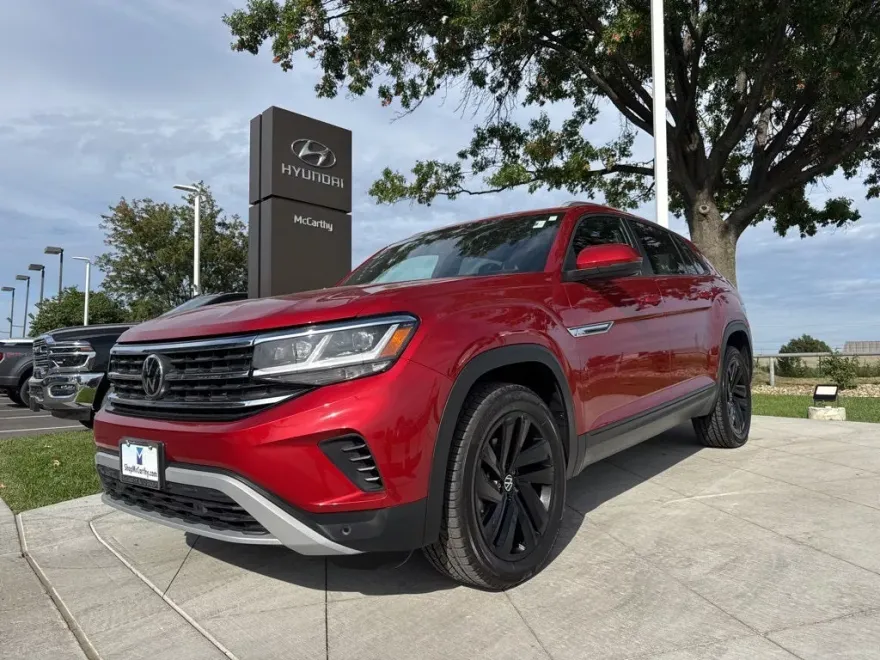 2022 Volkswagen Atlas Cross Sport V6 SE Technology photo 1