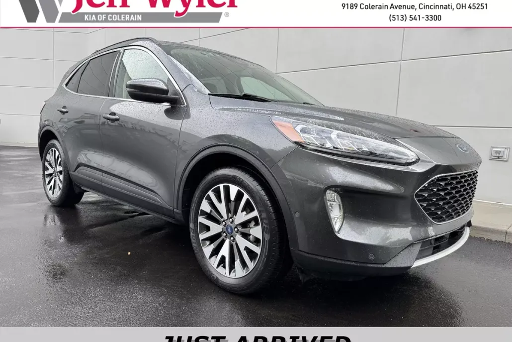 2020 Ford Escape Titanium photo 1