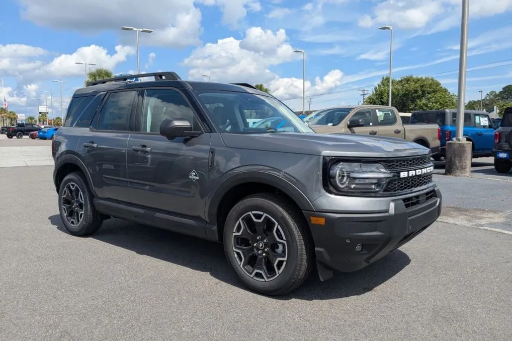 2025 Ford Bronco Sport Outer Banks photo 1