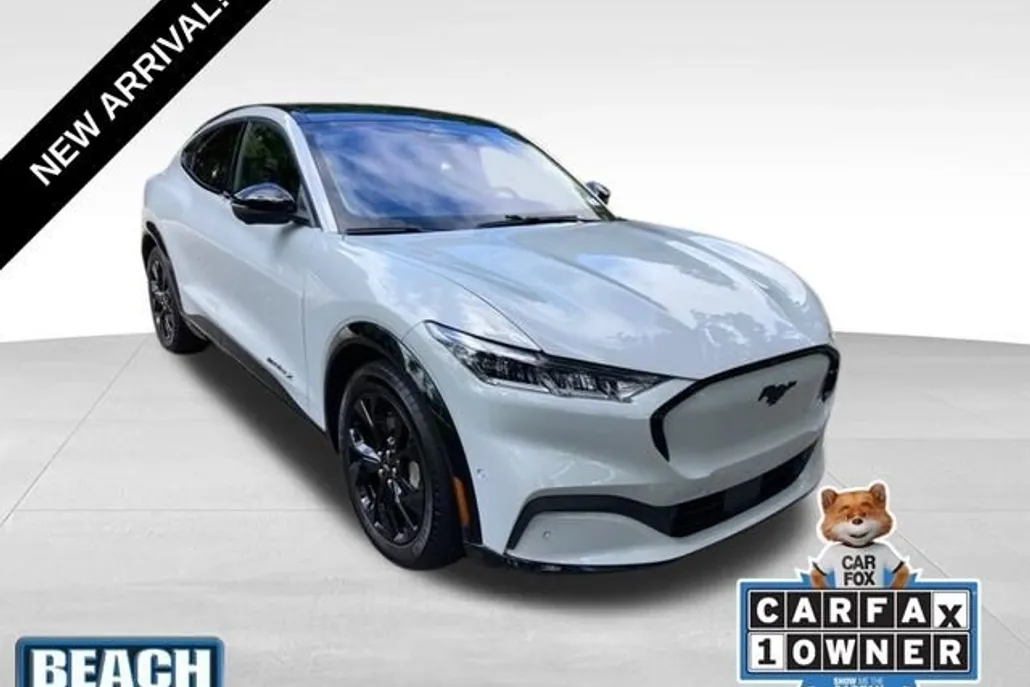 2023 Ford Mustang Mach-E Premium photo 1