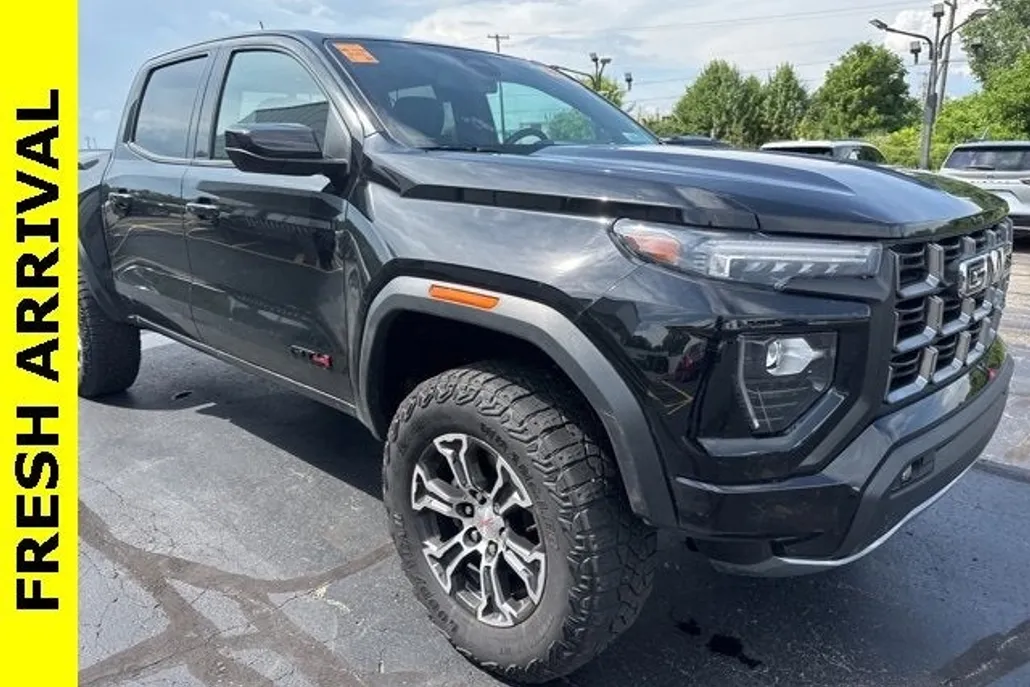 2023 Gmc Canyon AT4 photo 1