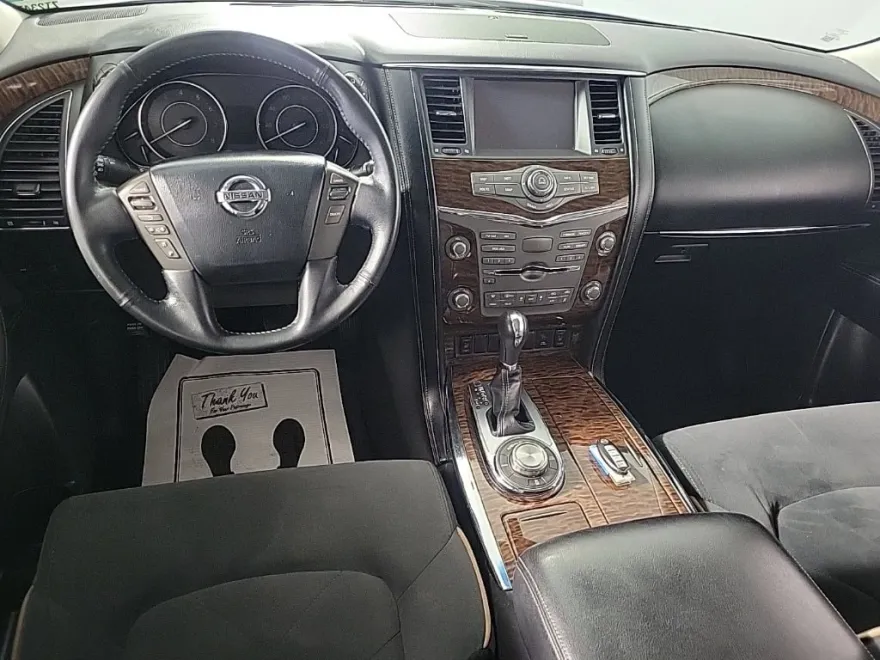 2017 Nissan Armada SV photo 1
