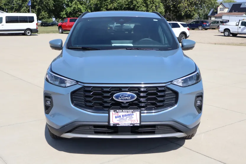 2025 Ford Escape ST-Line Select photo 1