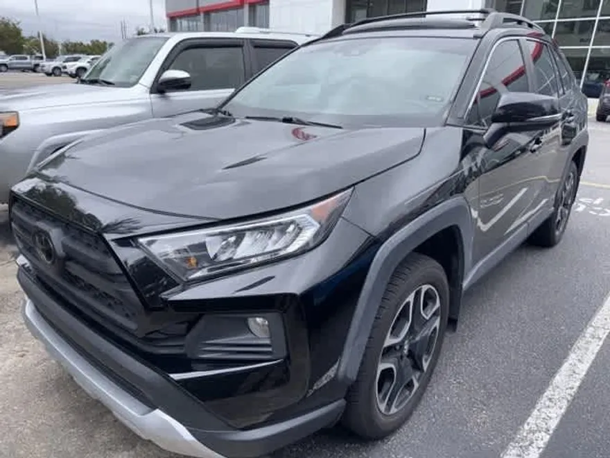 2019 Toyota RAV4 Adventure photo 1