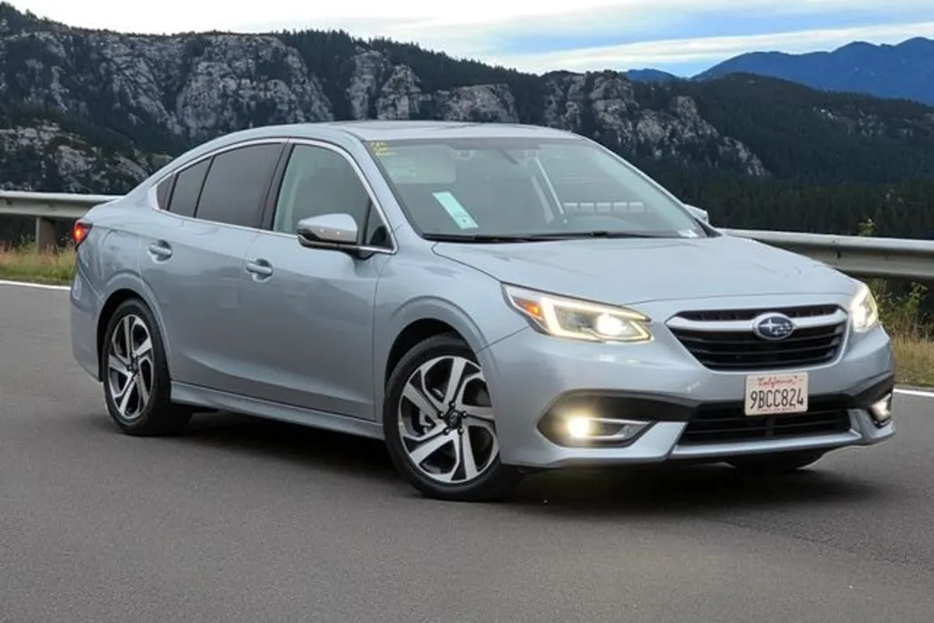 2022 Subaru Legacy Limited photo 1