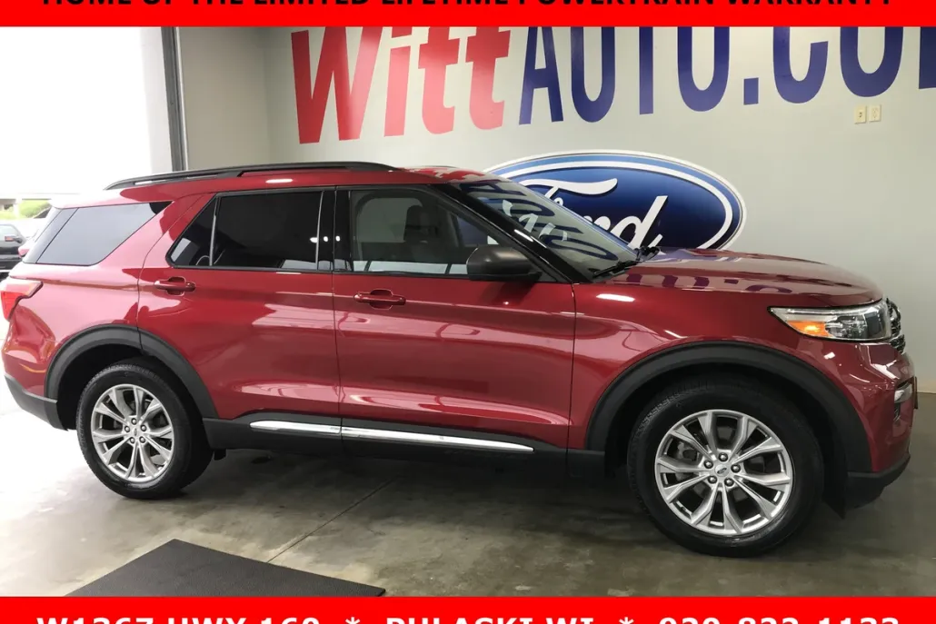 2023 Ford Explorer XLT photo 1
