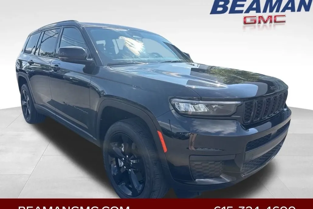 2022 Jeep Grand Cherokee Laredo photo 1
