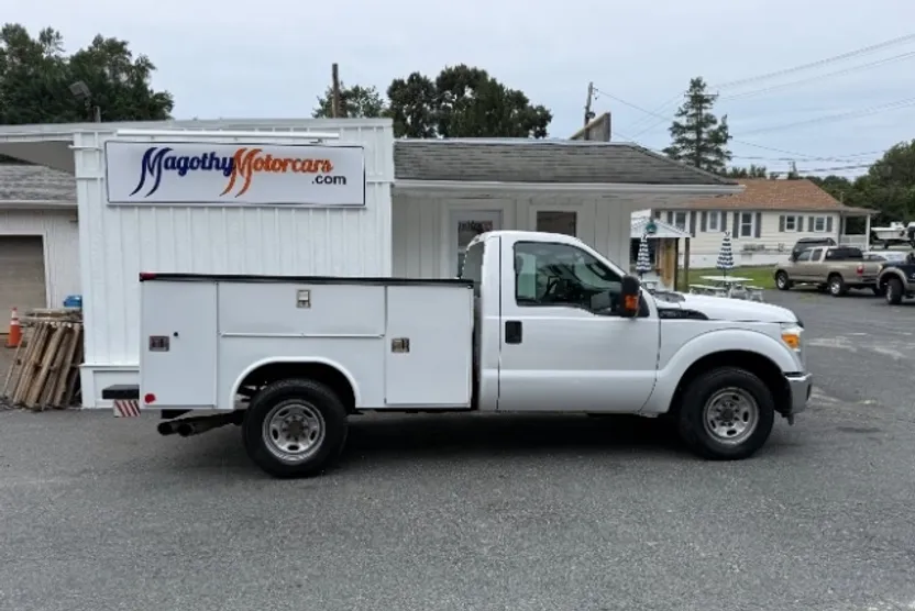 2016 Ford F-250 XL photo 1