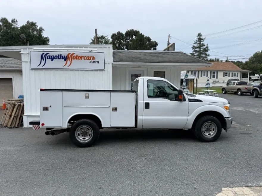 2016 Ford F-250 XL photo 1