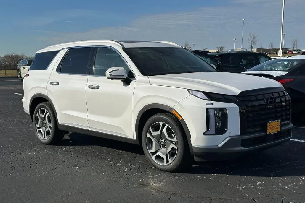 2025 Hyundai Palisade SEL photo 1