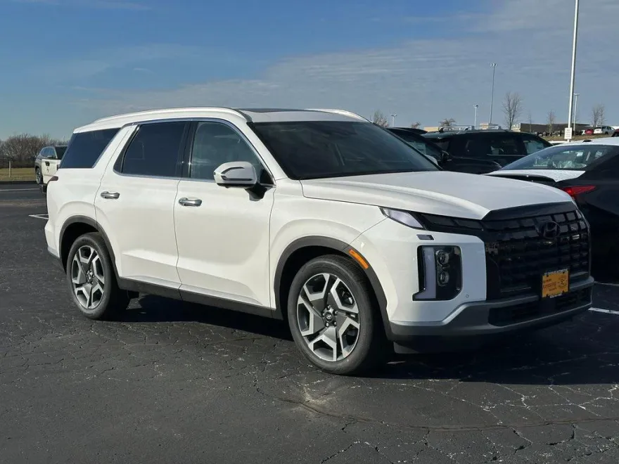 2025 Hyundai Palisade SEL photo 1