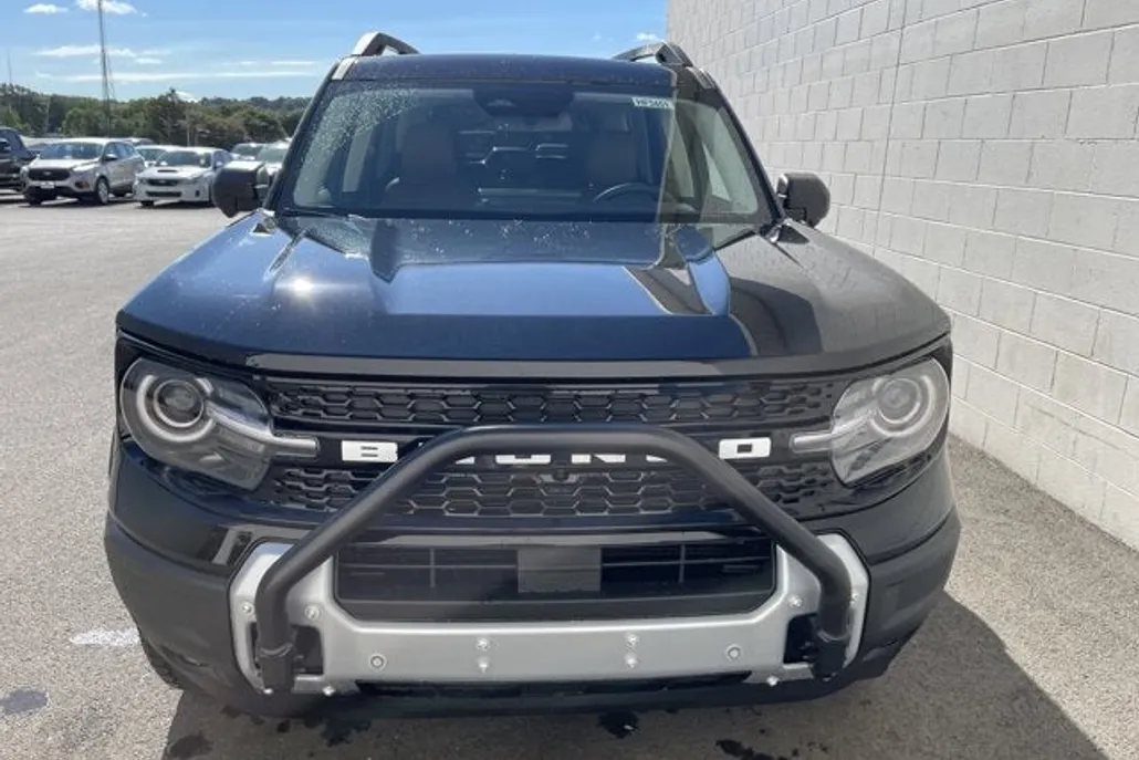 2025 Ford Bronco Sport Outer Banks photo 1