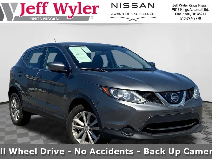 2018 Nissan Rogue Sport S photo 1
