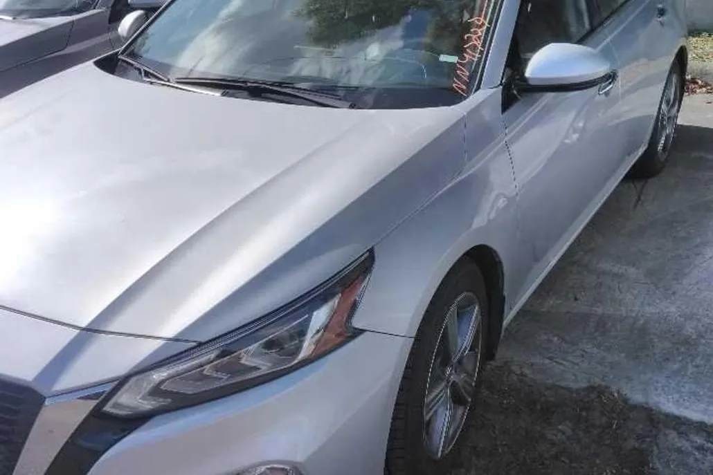 2022 Nissan Altima 2.5 SL photo 1