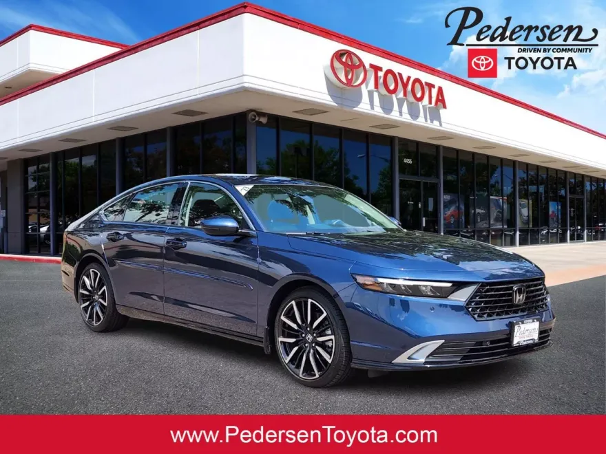 2023 Honda Accord Hybrid Touring photo 1
