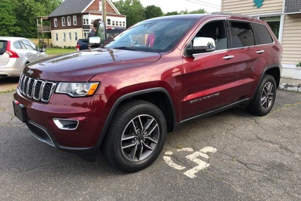 2020 Jeep Grand Cherokee Limited photo 1